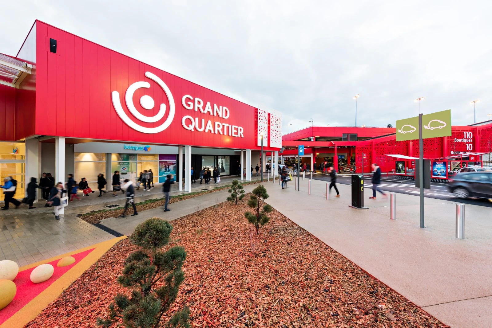 Centre commercial à Saint-Grégoire